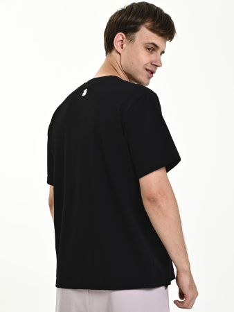 C-0001 Футболка мужская (черный 174)